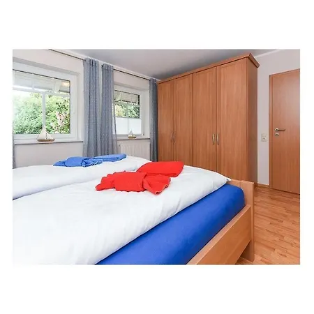 Holiday home Kleine Moewe Comfortable Holiday Neuharlingersiel